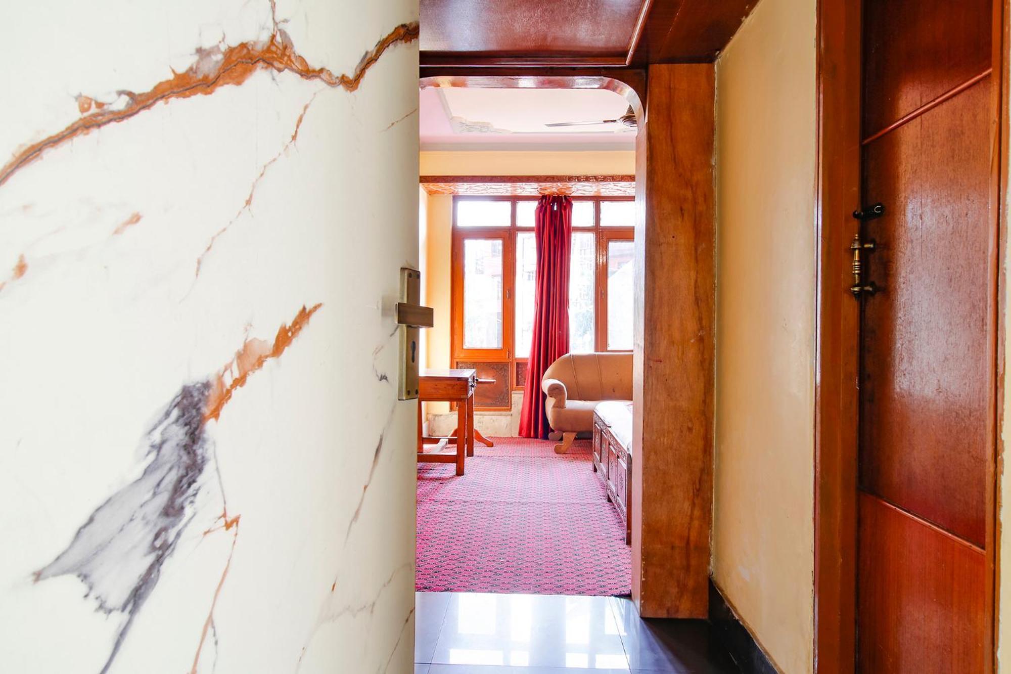 Fabhotel Kashmir Hilltown Durgjan Eksteriør bilde