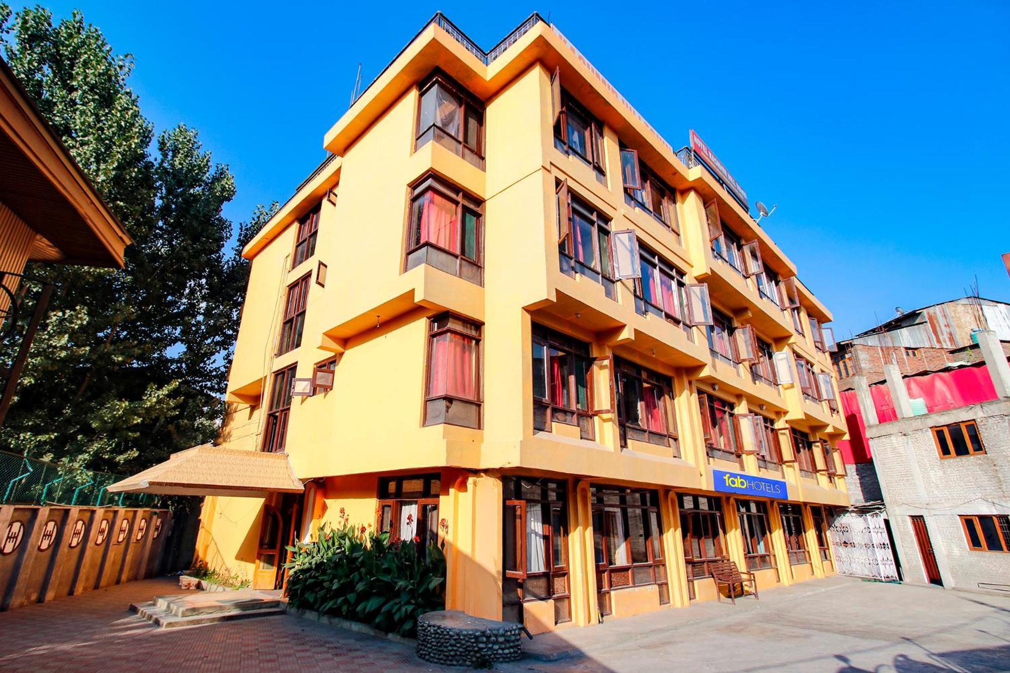 Fabhotel Kashmir Hilltown Durgjan Eksteriør bilde