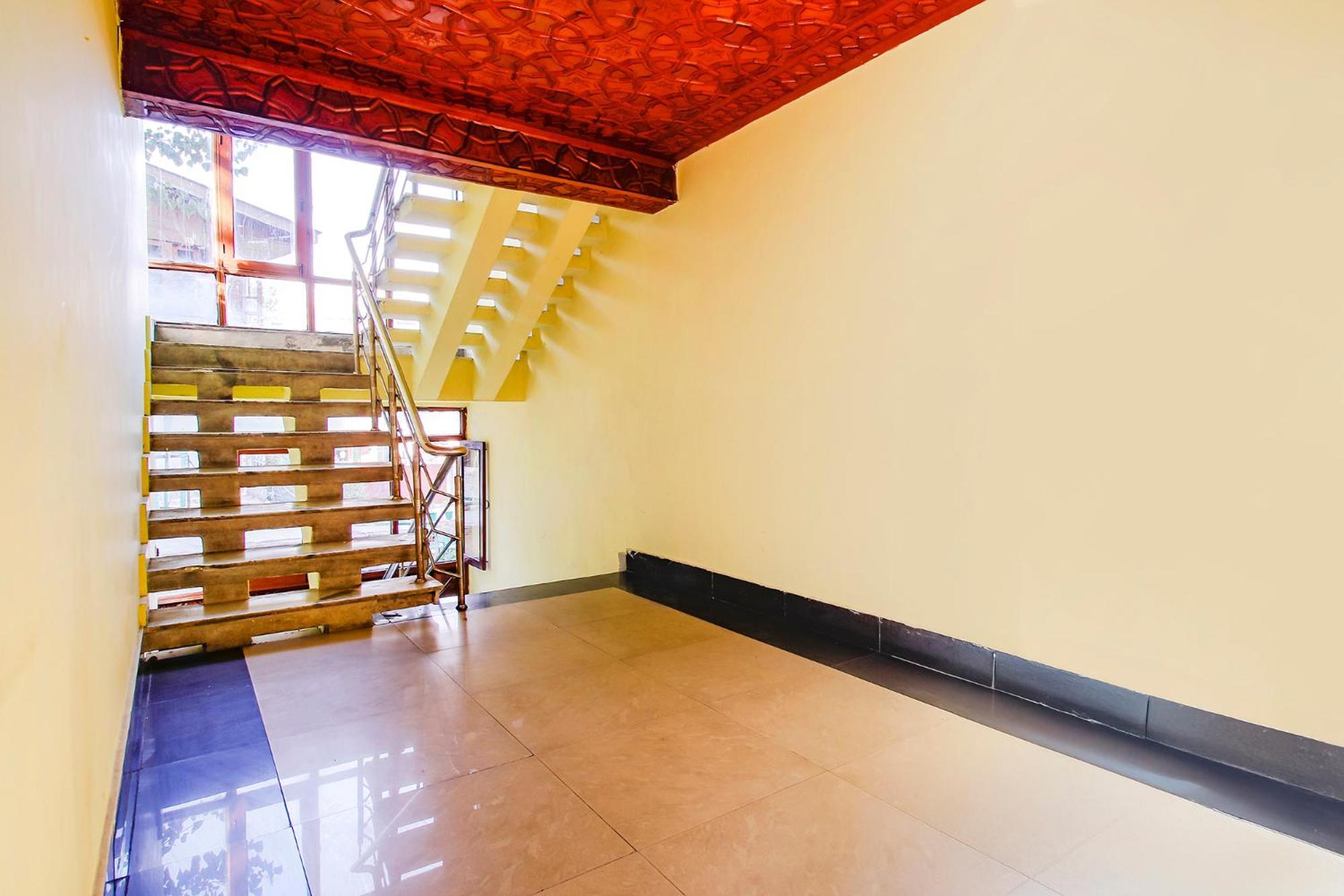 Fabhotel Kashmir Hilltown Durgjan Eksteriør bilde