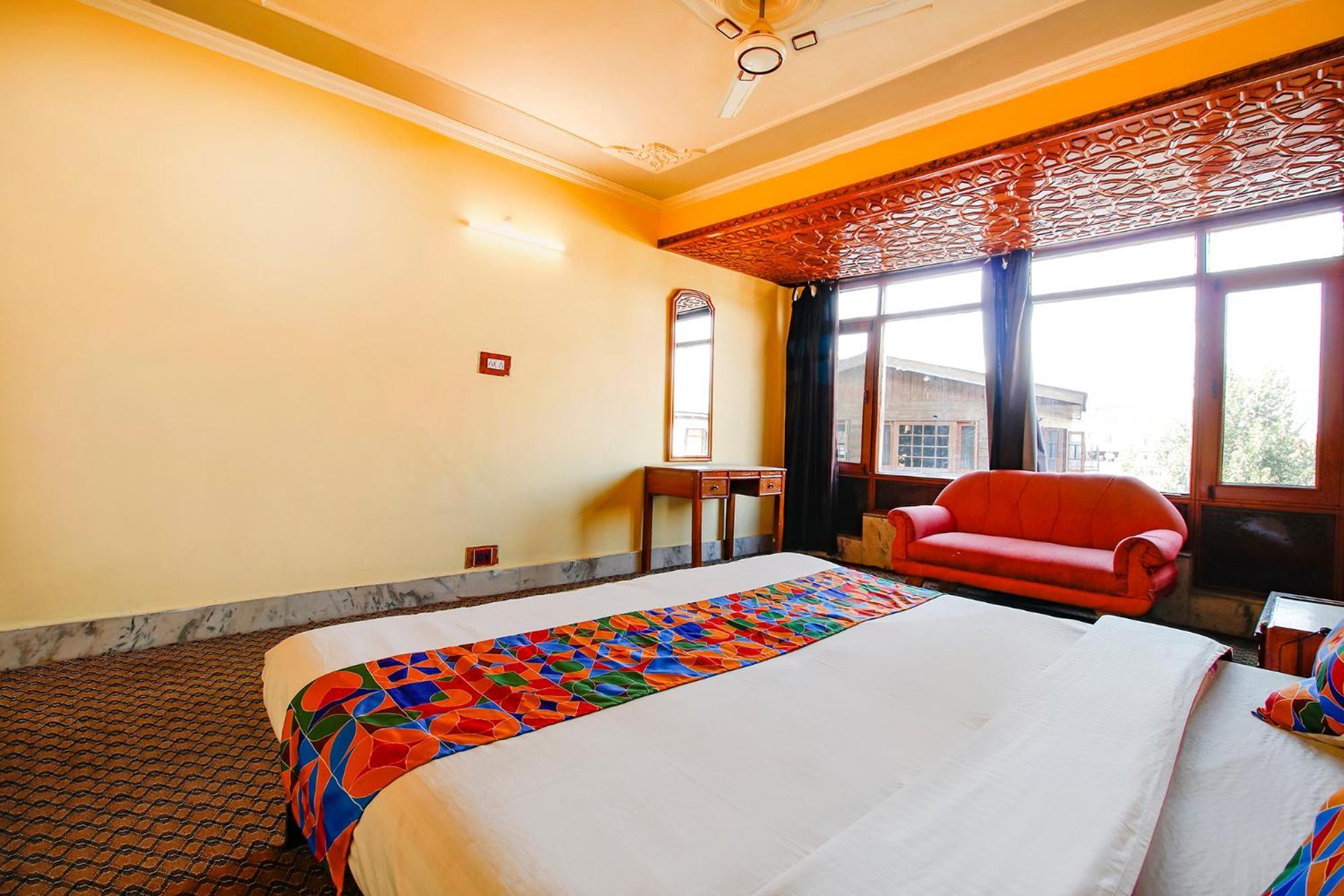 Fabhotel Kashmir Hilltown Durgjan Eksteriør bilde